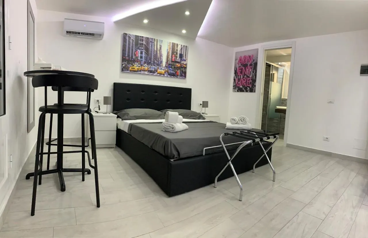 Rossella'S Home Palermo 2*,  Italy