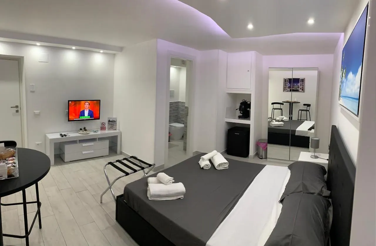 Rossella'S Home Palermo 2*,